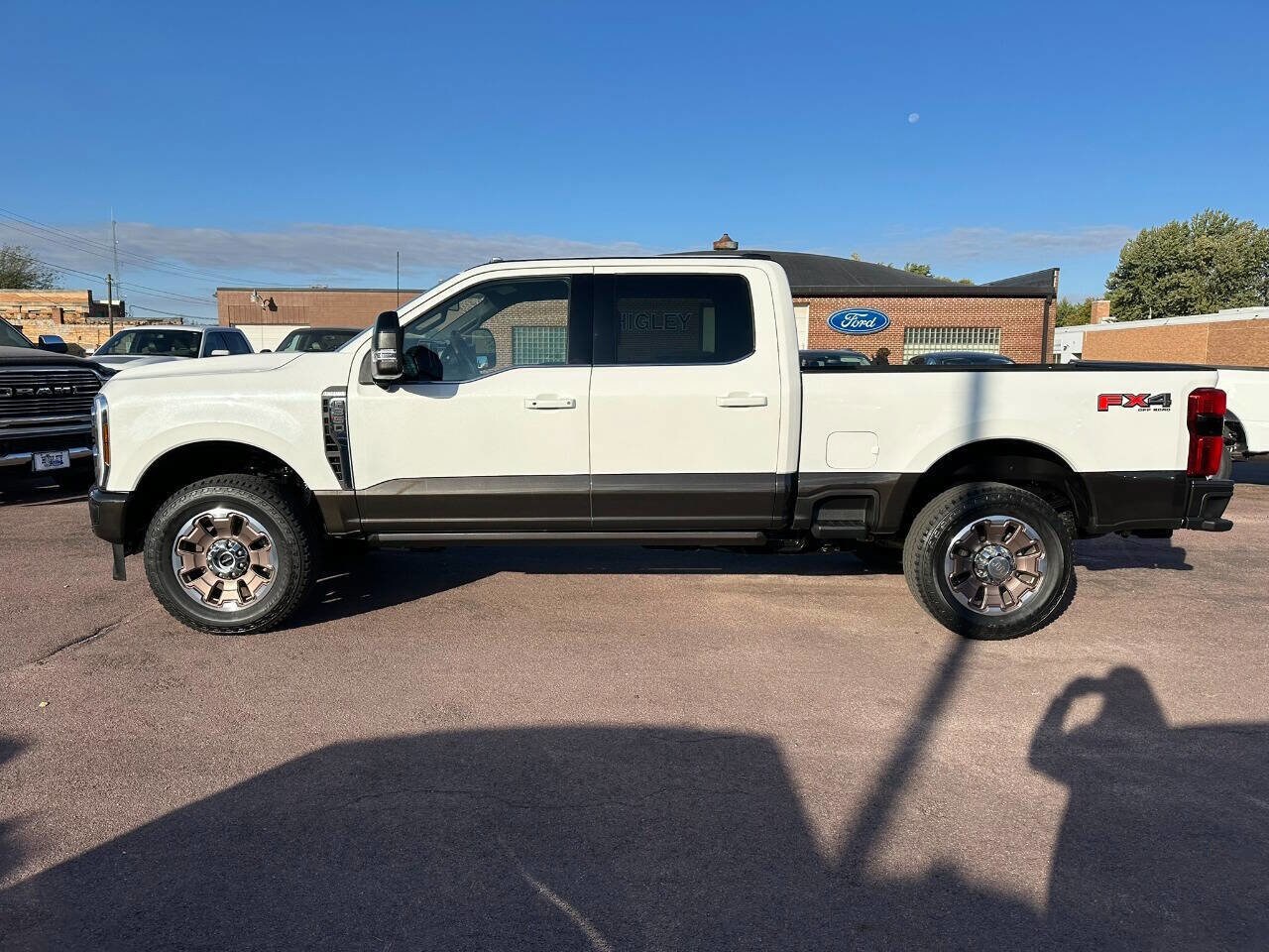 2025 Ford F-350 photo 3