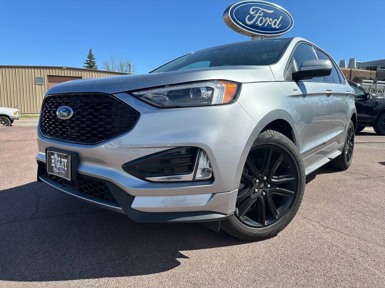 Used 2024 Ford Edge ST-Line with VIN 2FMPK4J99RBA85974 for sale in Windom, Minnesota