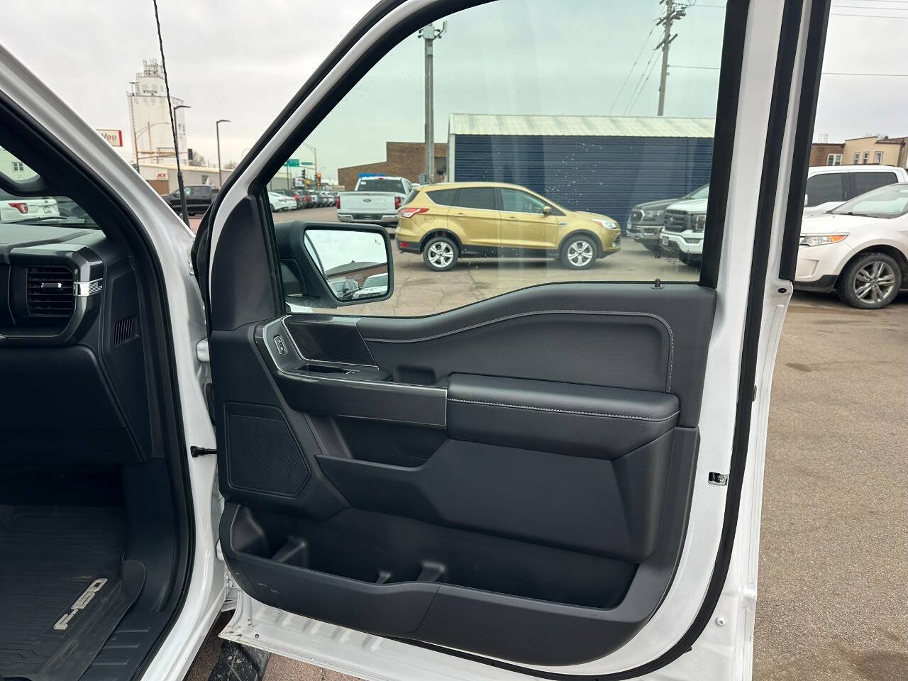 2023 Ford F-150 XLT - Photo 12