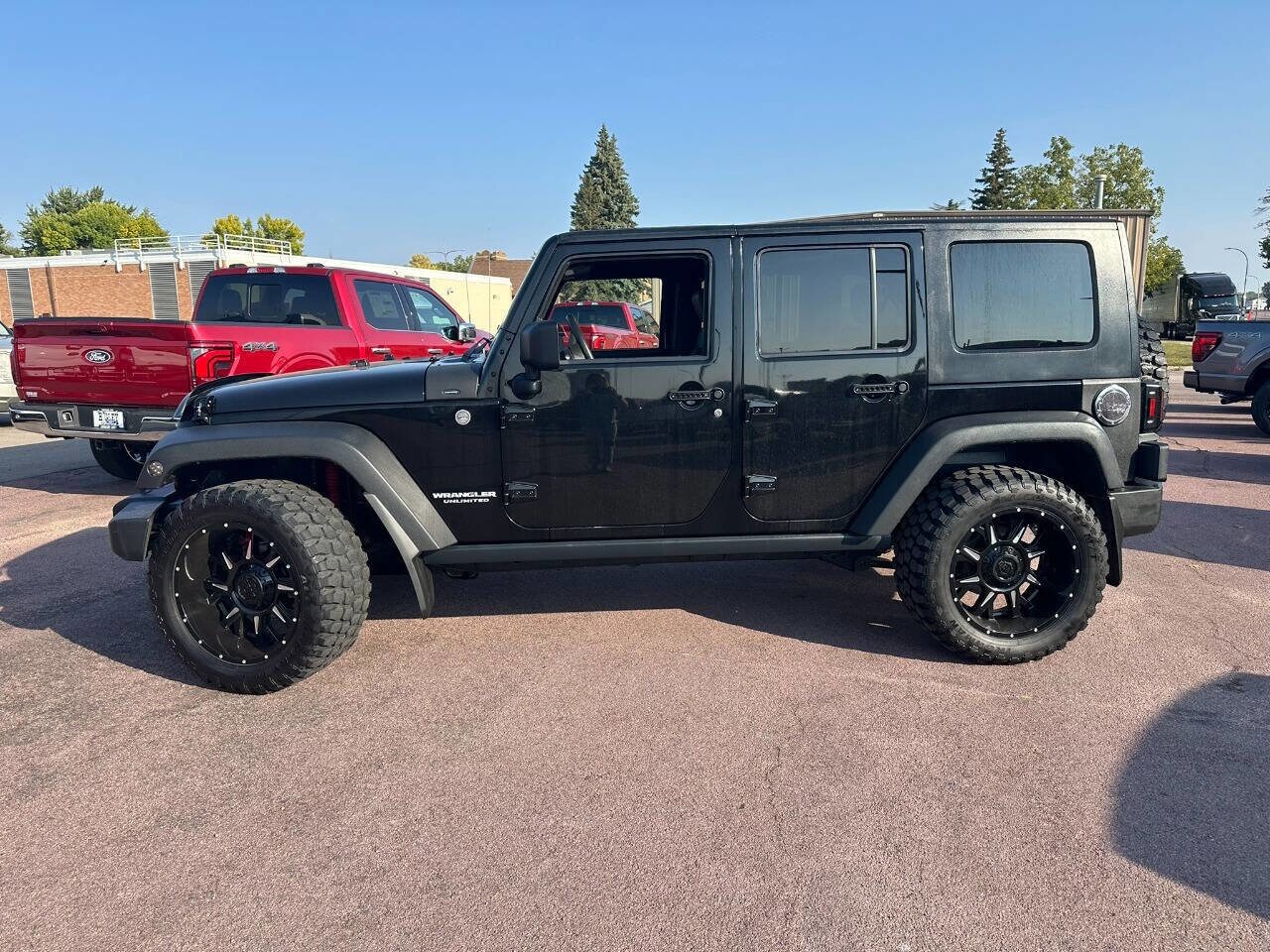 2010 Jeep Wrangler Unlimited Rubicon photo 3
