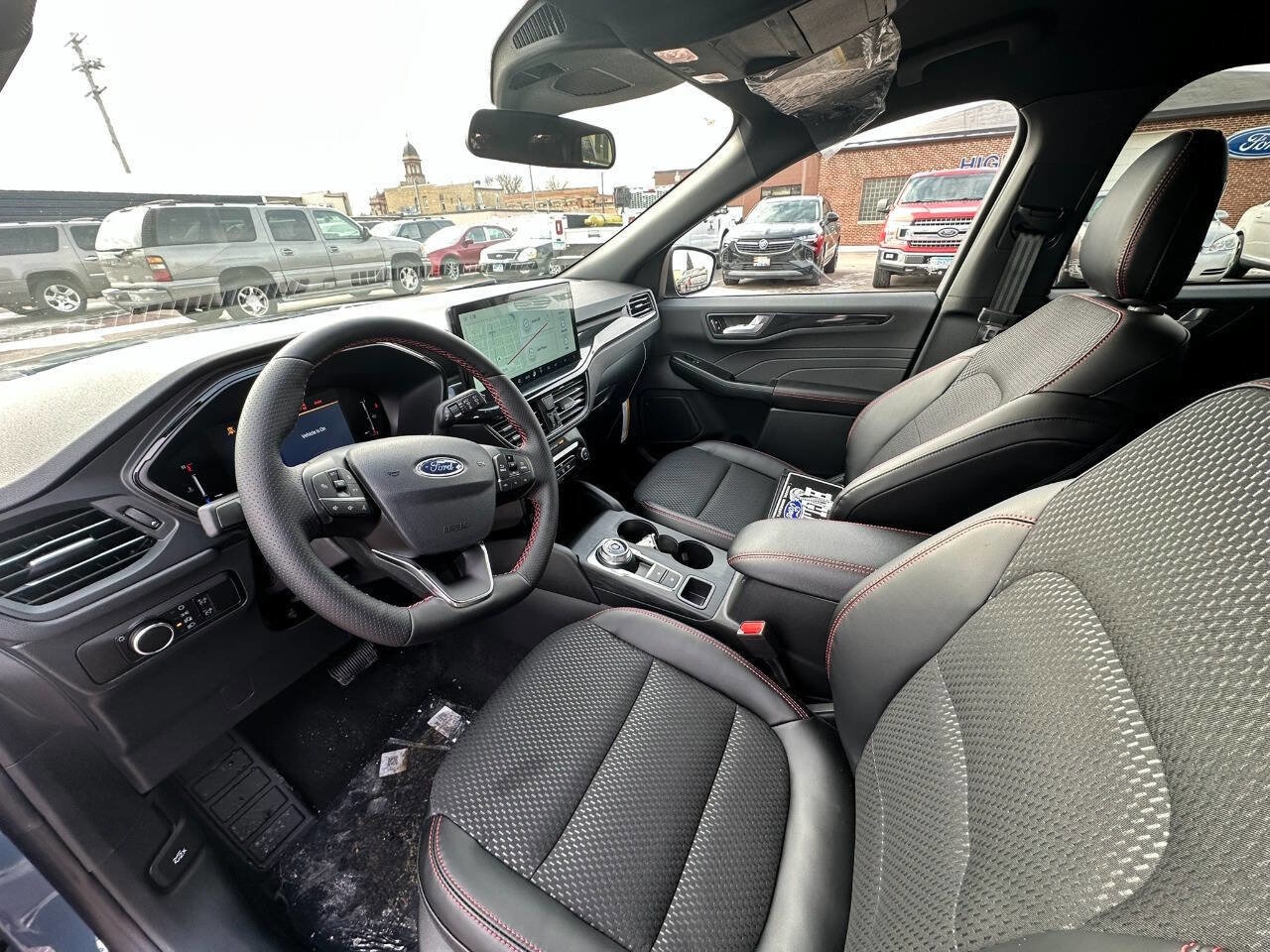 2026 Ford Escape ST-Line - Photo 16