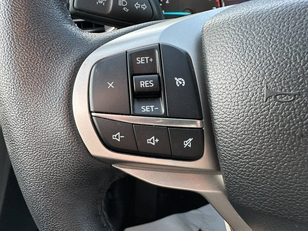 2024 Ford Explorer XLT - Photo 25