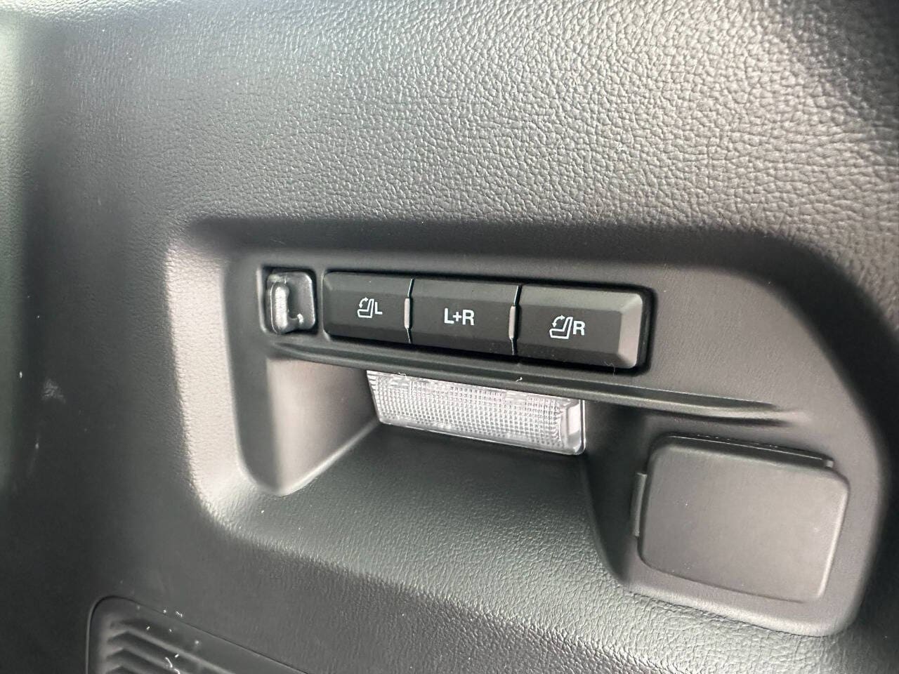 2026 Ford Explorer ST - Photo 48