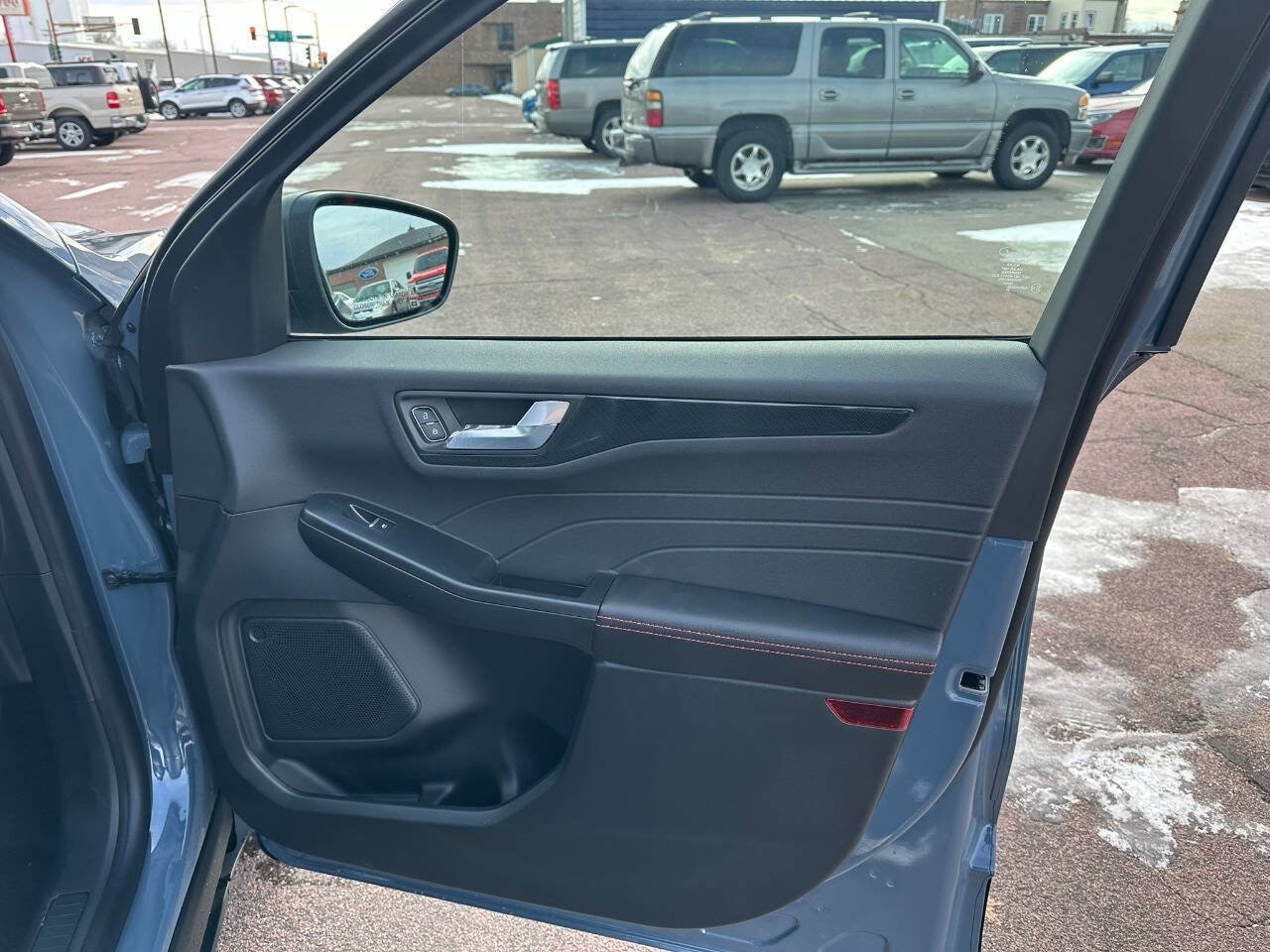 2026 Ford Escape ST-Line - Photo 14