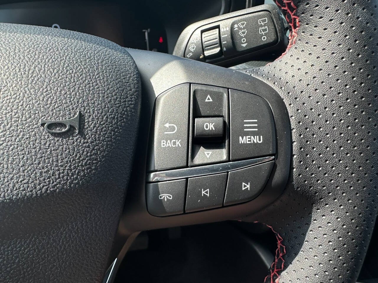 2026 Ford Escape ST-Line - Photo 26