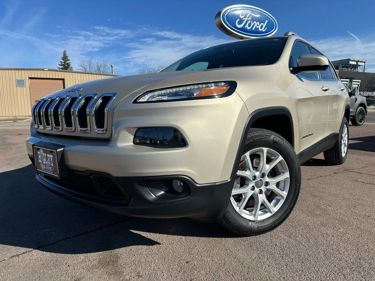 Used 2014 Jeep Cherokee Latitude with VIN 1C4PJMCS3EW230247 for sale in Windom, MN