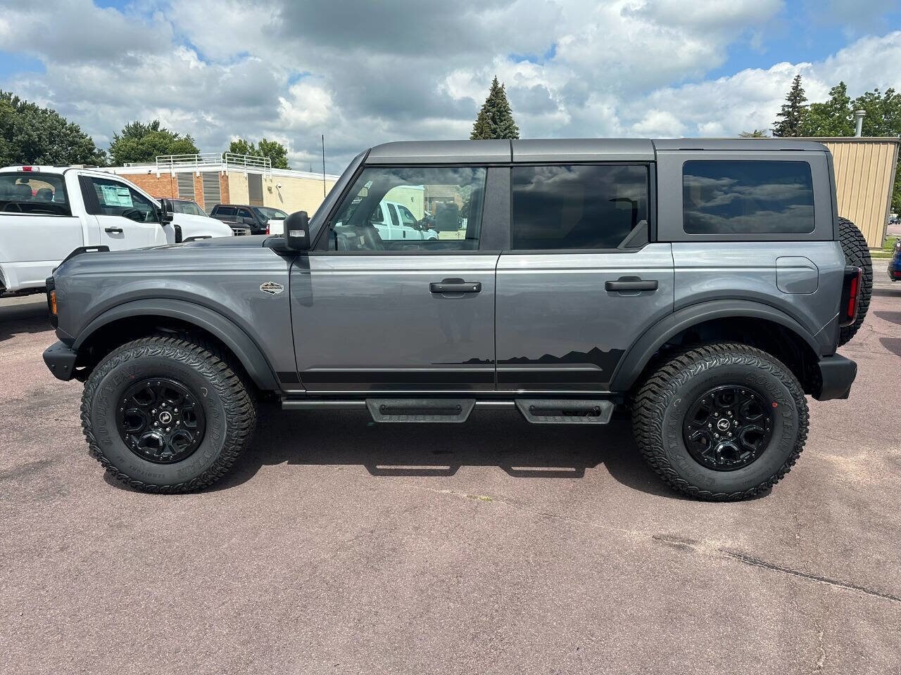 2024 Ford Bronco Wildtrak photo 3