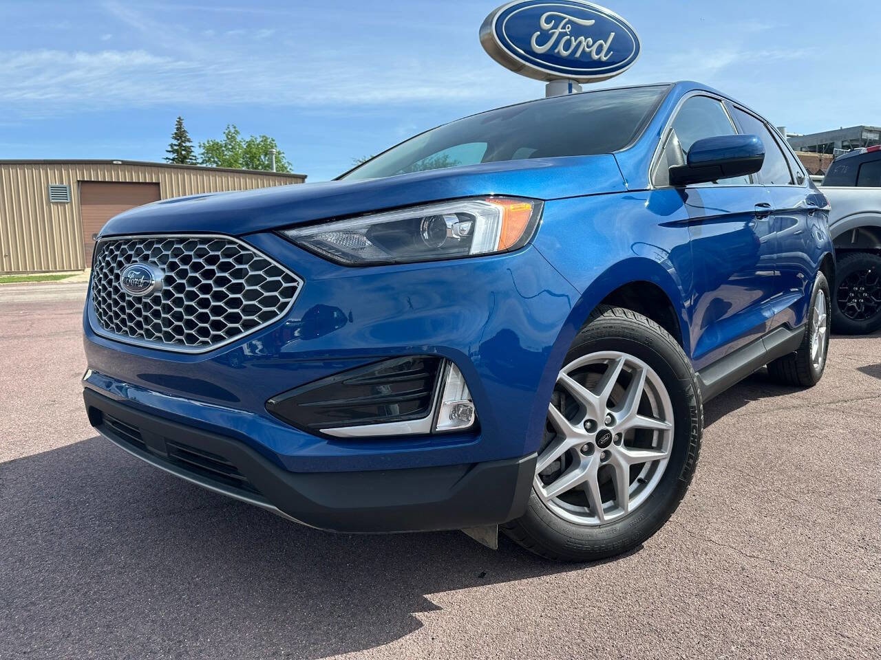 Used 2024 Ford Edge SEL with VIN 2FMPK4J97RBB03694 for sale in Windom, Minnesota