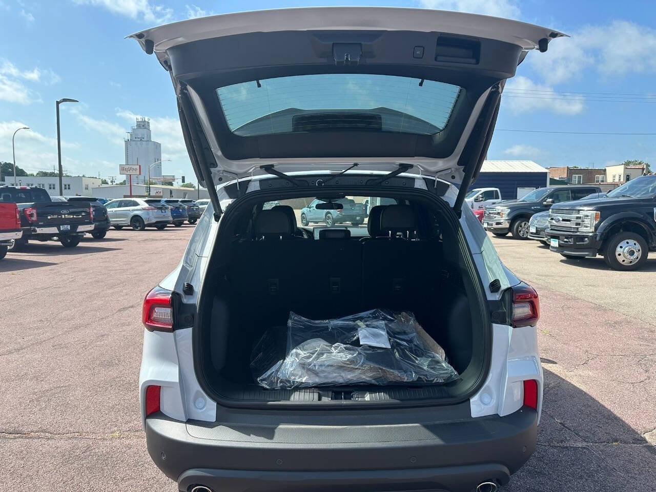 2026 Ford Escape ST-Line - Photo 10