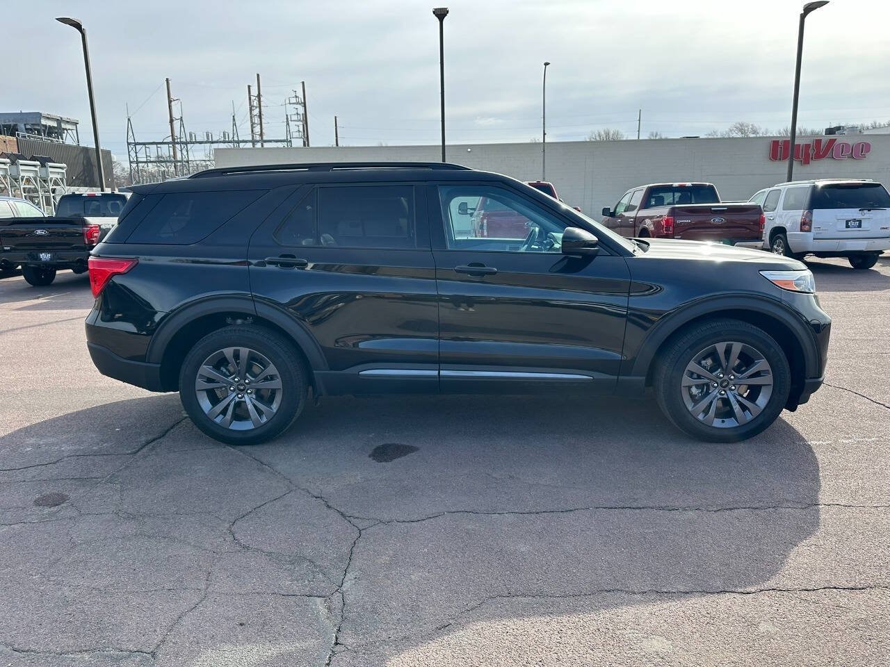 2024 Ford Explorer XLT - Photo 6