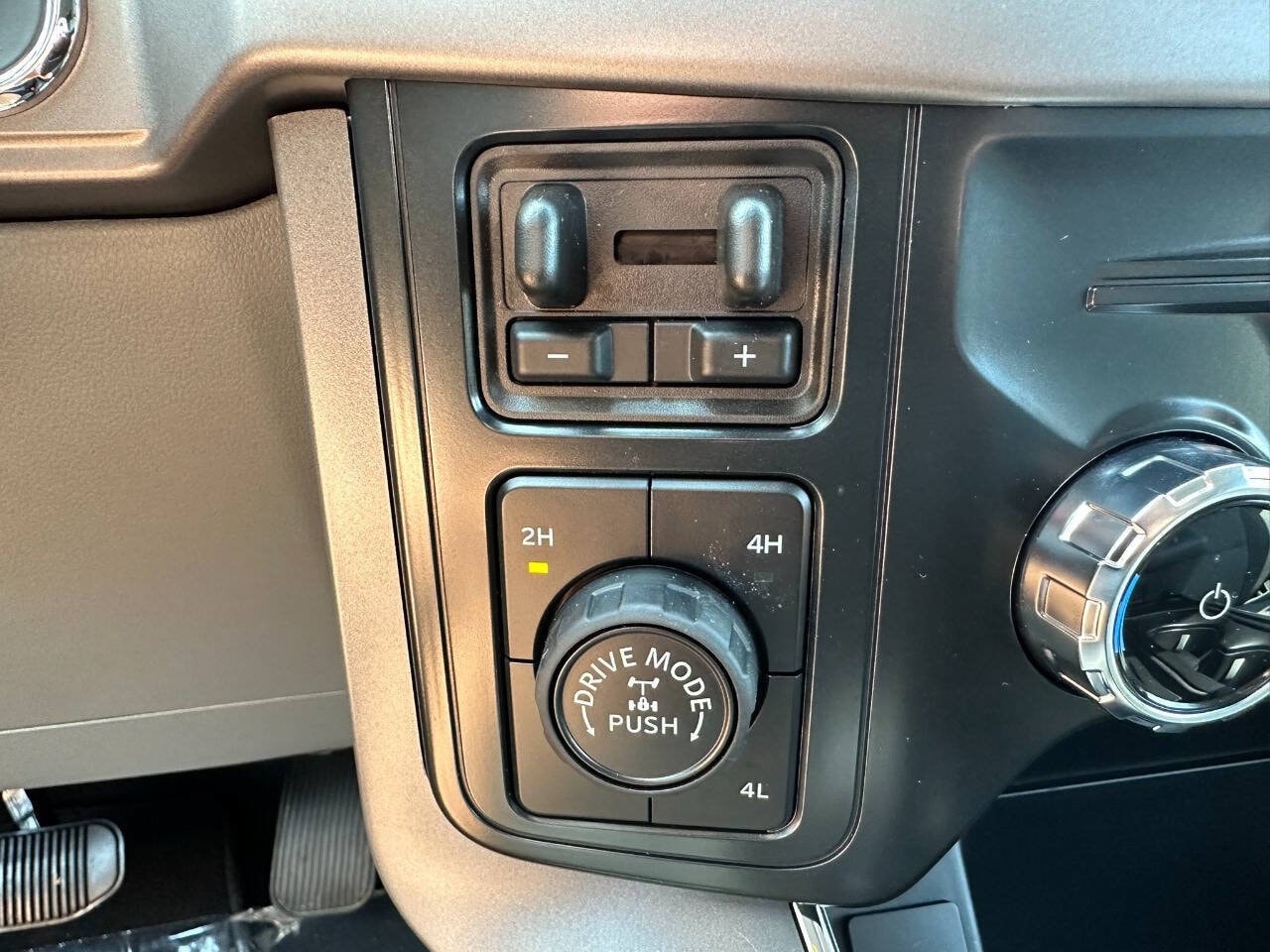 2026 Ford F-150 XLT - Photo 33