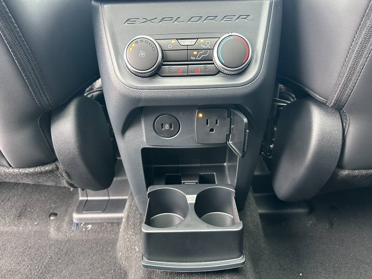 2026 Ford Explorer ST - Photo 46