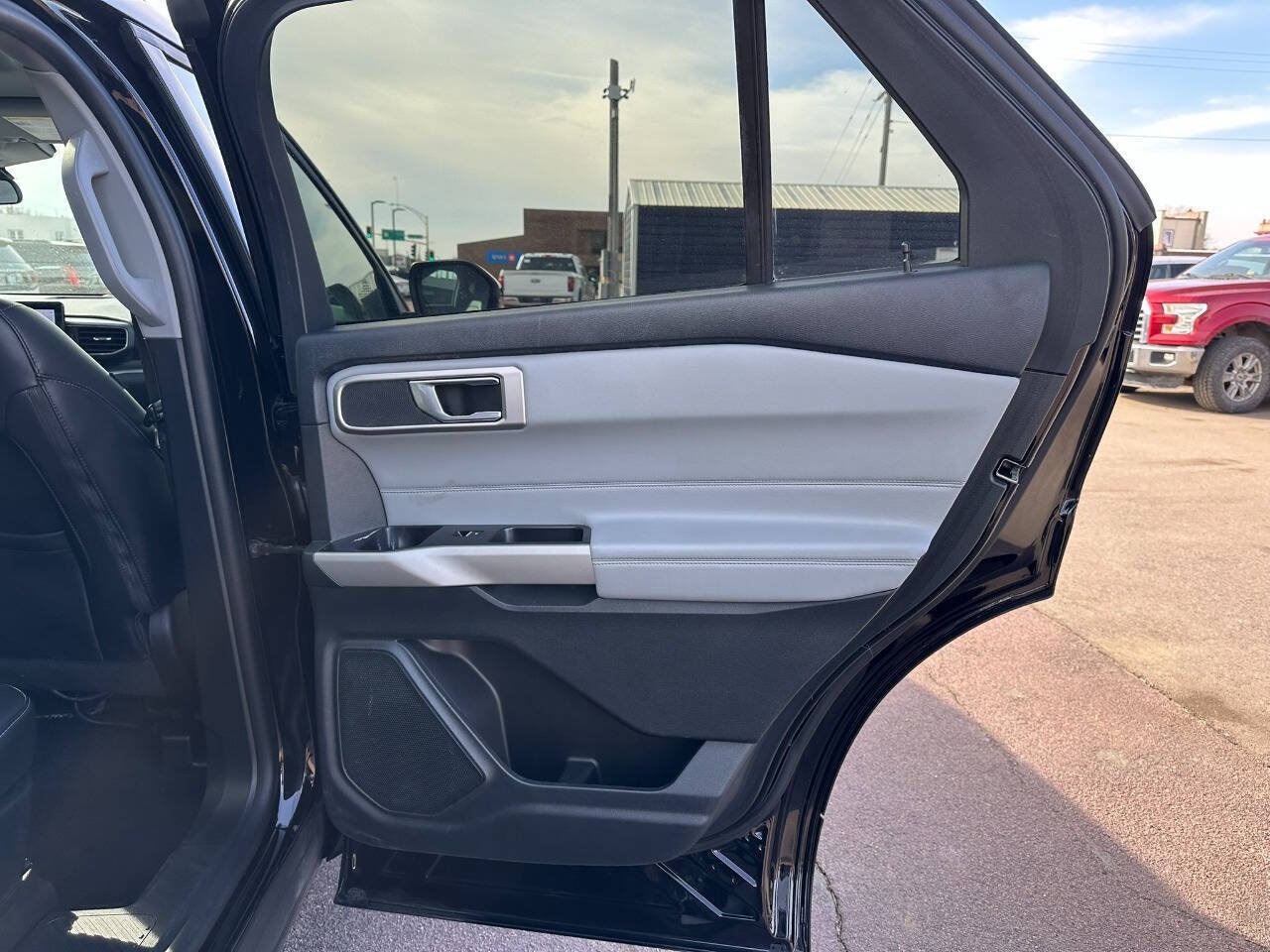2024 Ford Explorer XLT - Photo 14