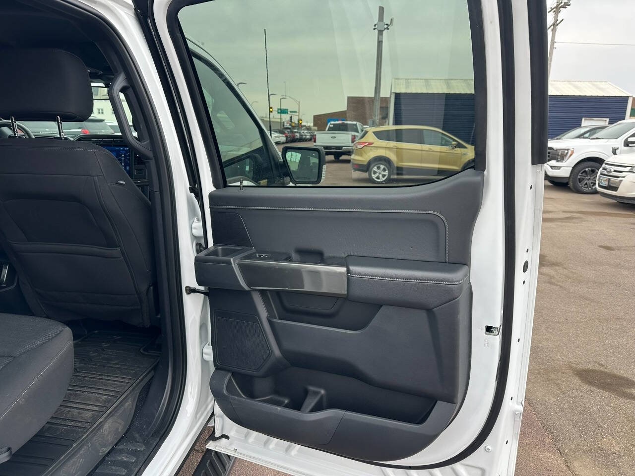 2023 Ford F-150 XLT - Photo 13