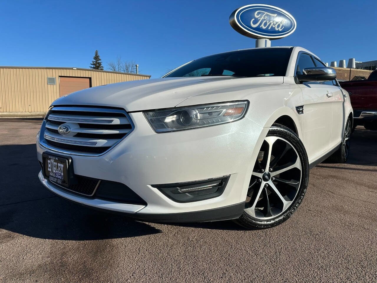 Used 2014 Ford Taurus Limited with VIN 1FAHP2J87EG139965 for sale in Windom, Minnesota