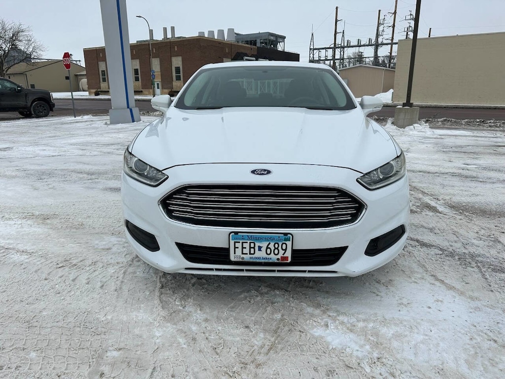 Used 2014 Ford Fusion SE Sedan