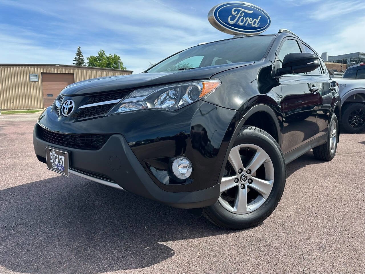 Used 2015 Toyota RAV4 XLE with VIN 2T3RFREV2FW401441 for sale in Windom, Minnesota
