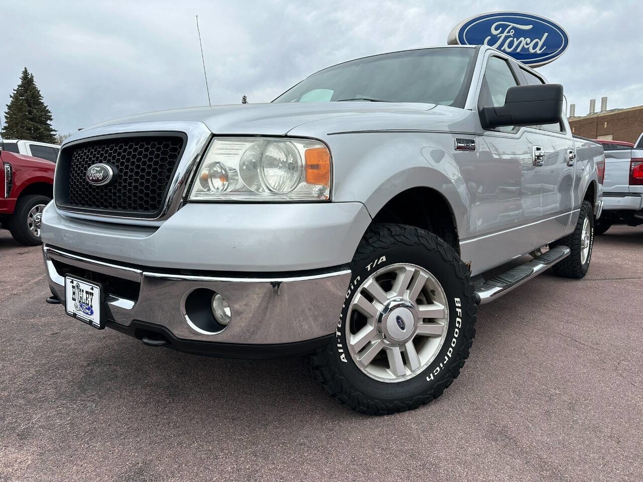 2006 Ford F-150 XLT photo 2