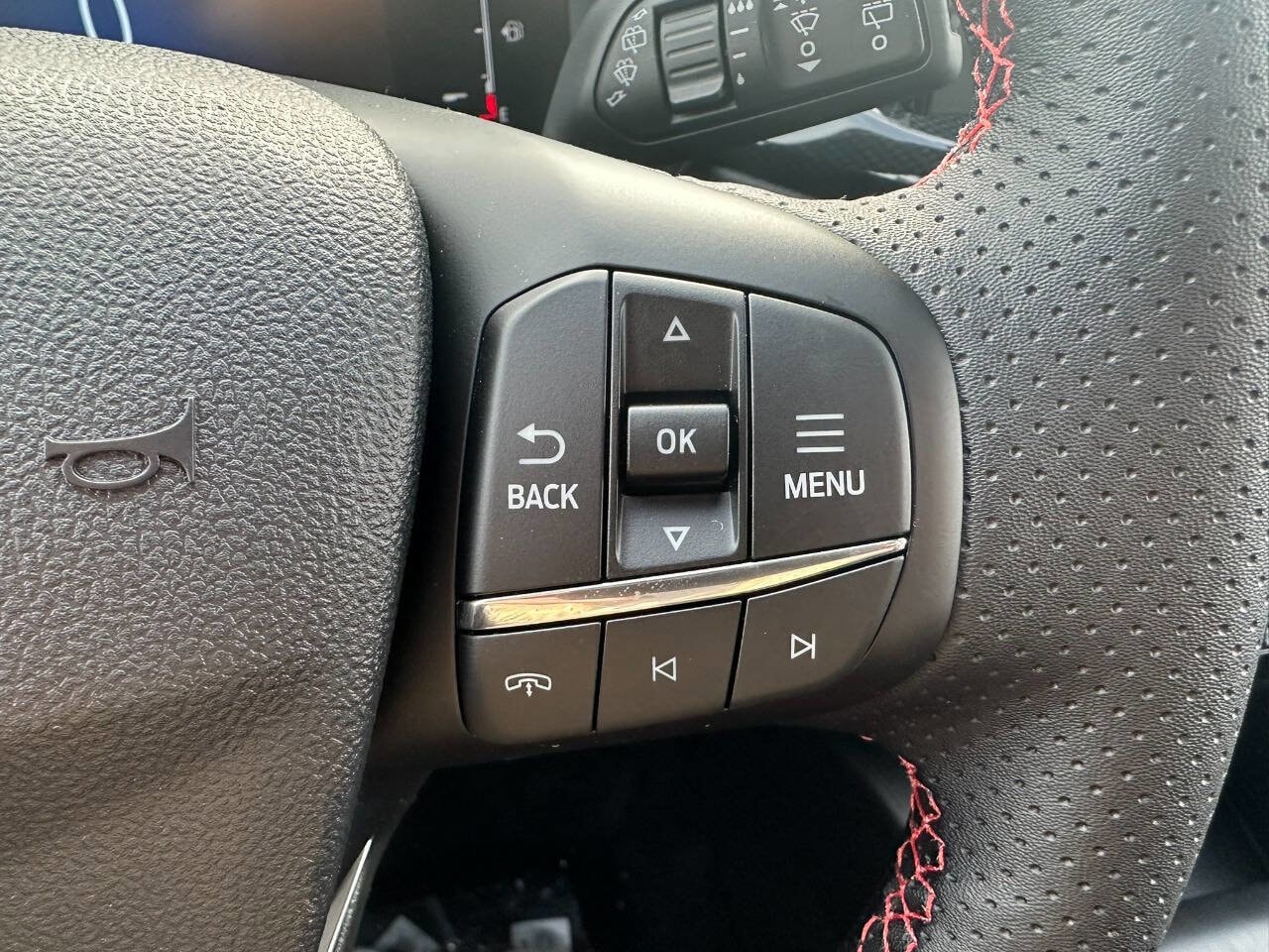 2026 Ford Escape ST-Line - Photo 25