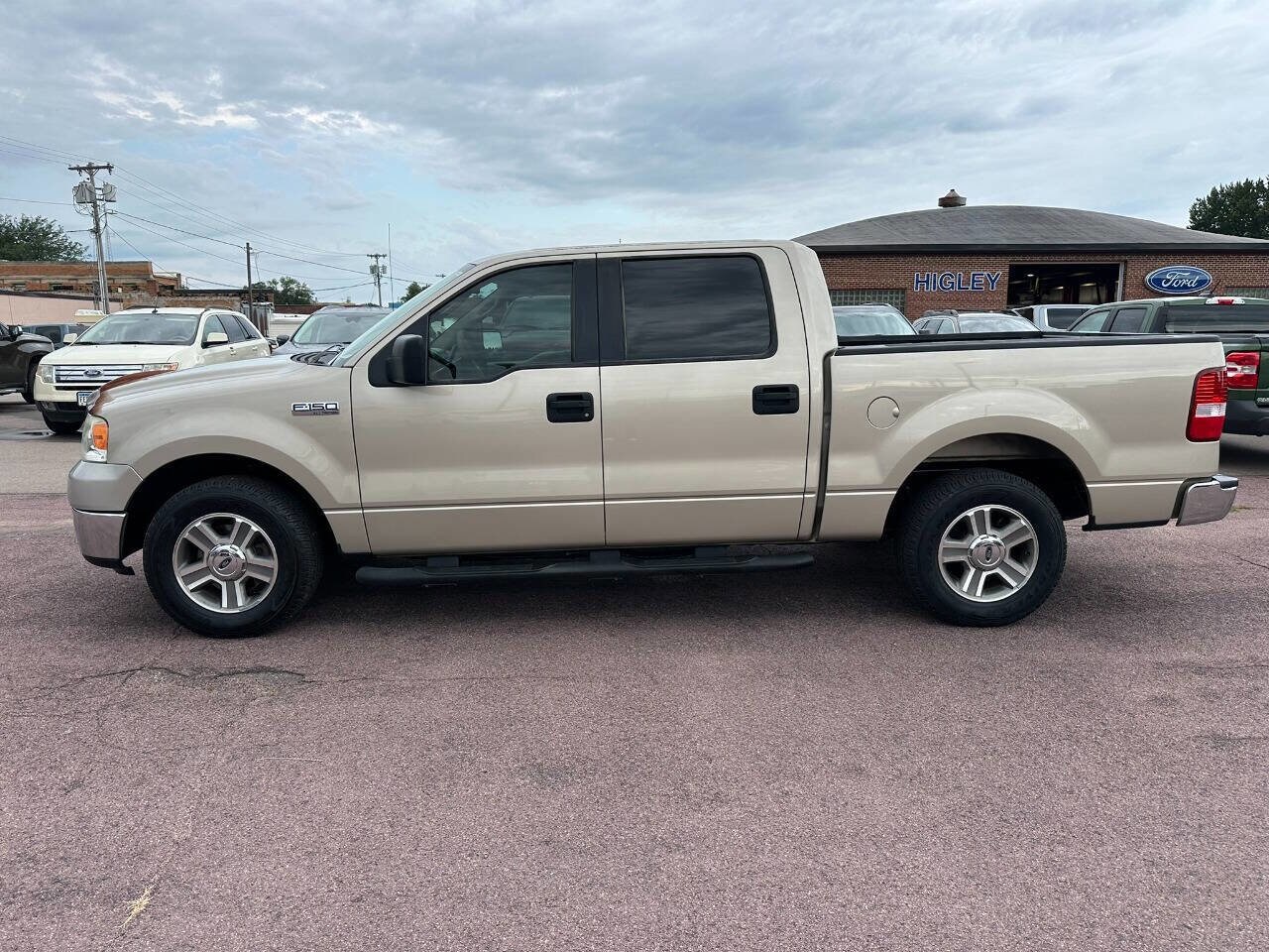 2008 Ford F-150 XLT photo 3