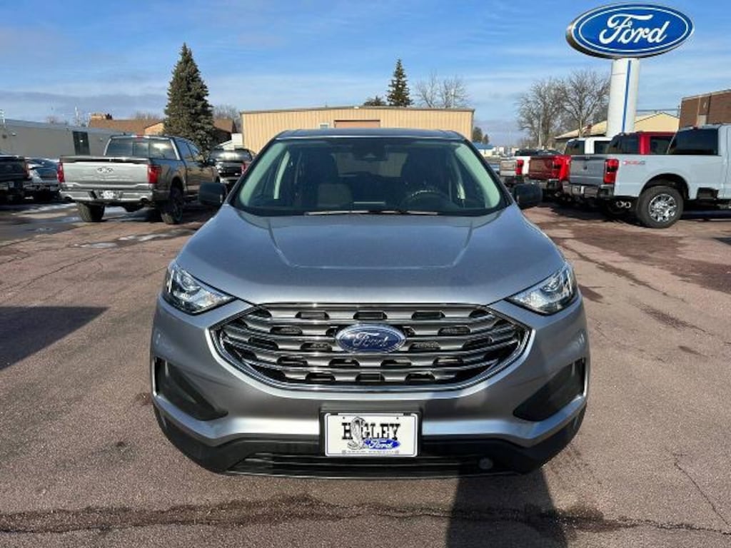Used 2021 Ford Edge SE SUV