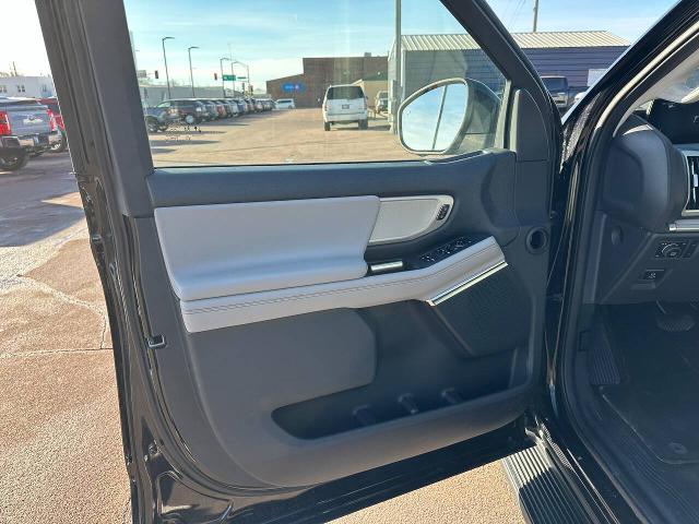 2025 Ford Expedition Active - Photo 13