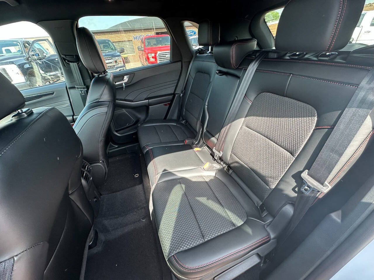 2026 Ford Escape ST-Line - Photo 20