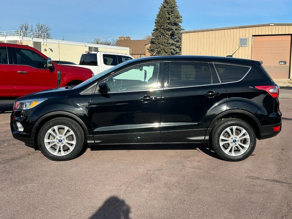 Used 2017 Ford Escape SE SUV
