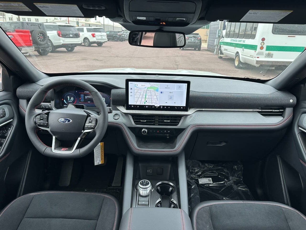 2026 Ford Explorer ST - Photo 23