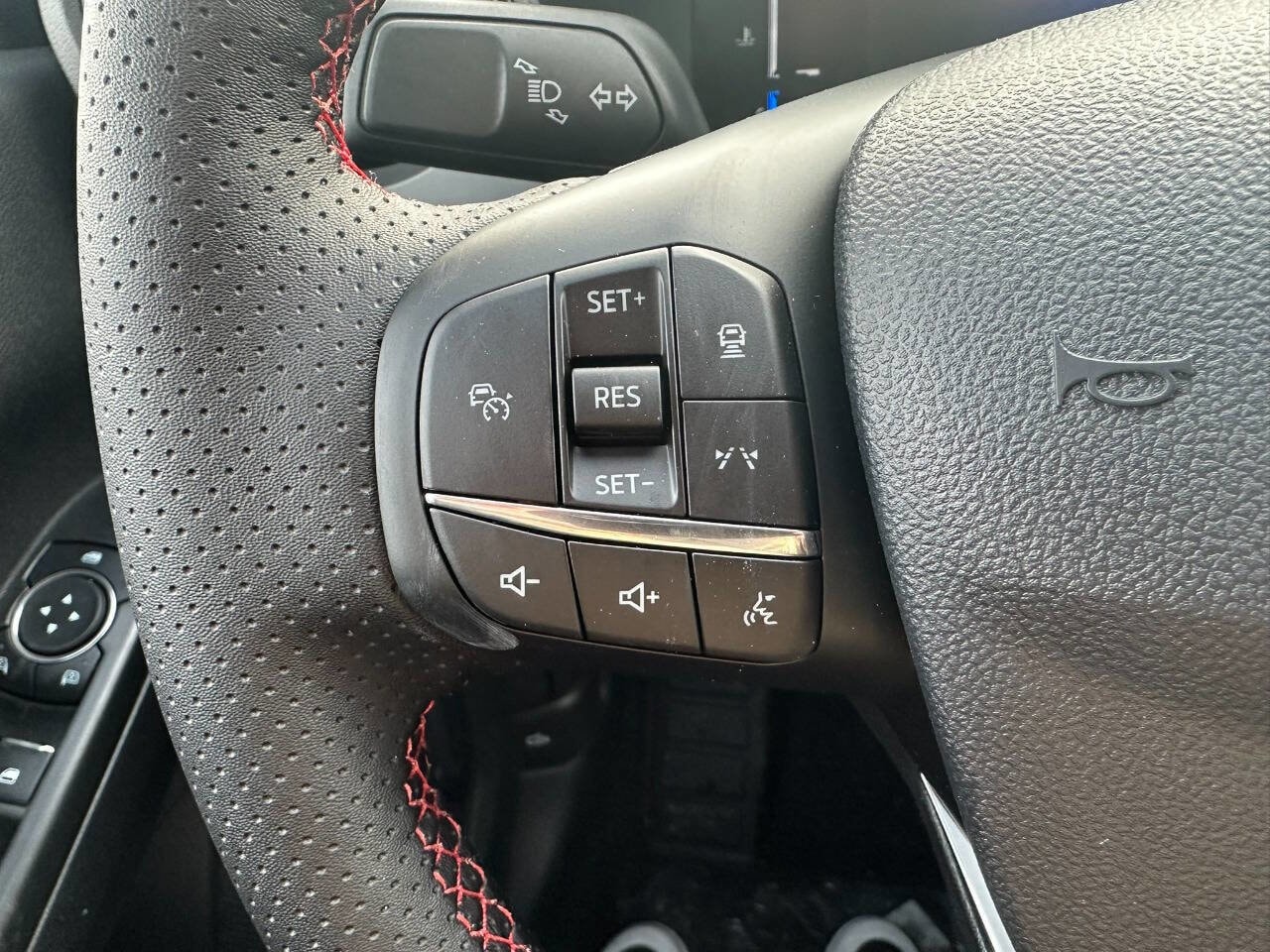 2026 Ford Escape ST-Line - Photo 26