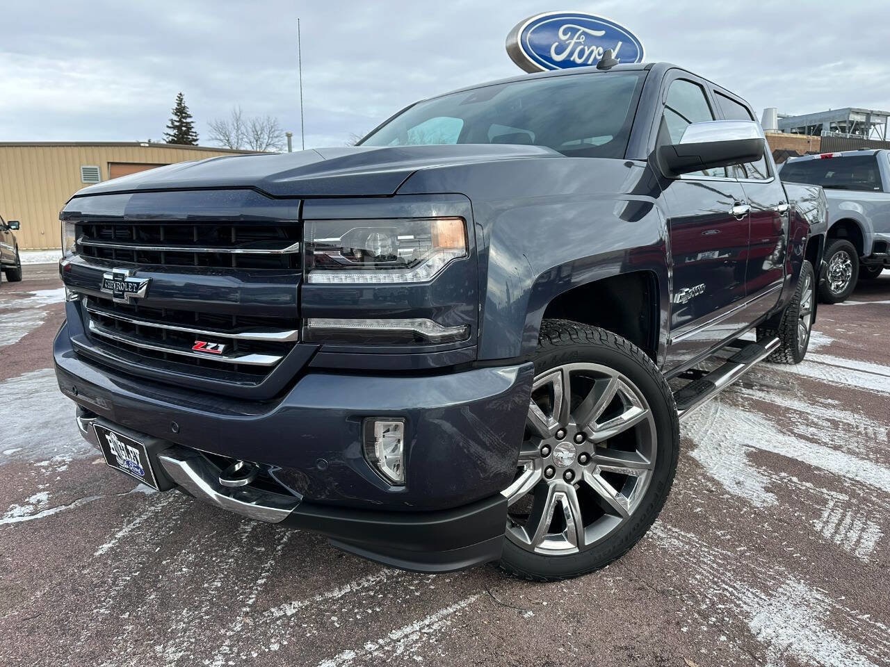 Used 2018 Chevrolet Silverado 1500 LTZ Z71 with VIN 3GCUKSEJ6JG394111 for sale in Windom, Minnesota