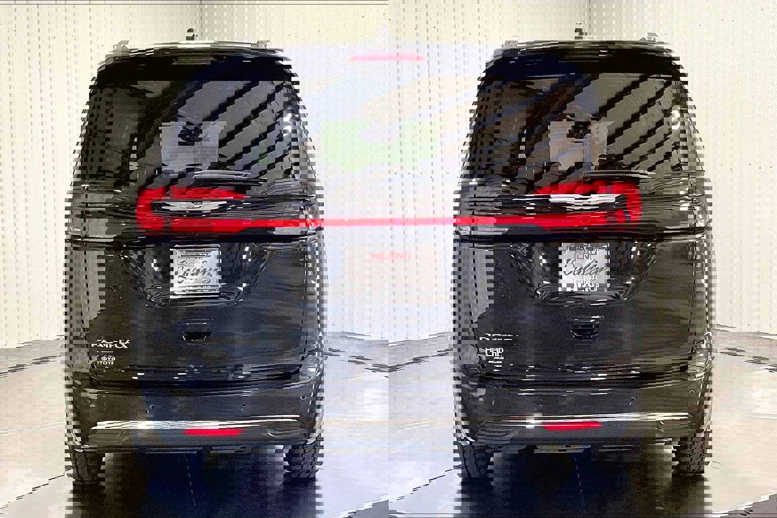 2021 Chrysler Pacifica Touring L photo 4