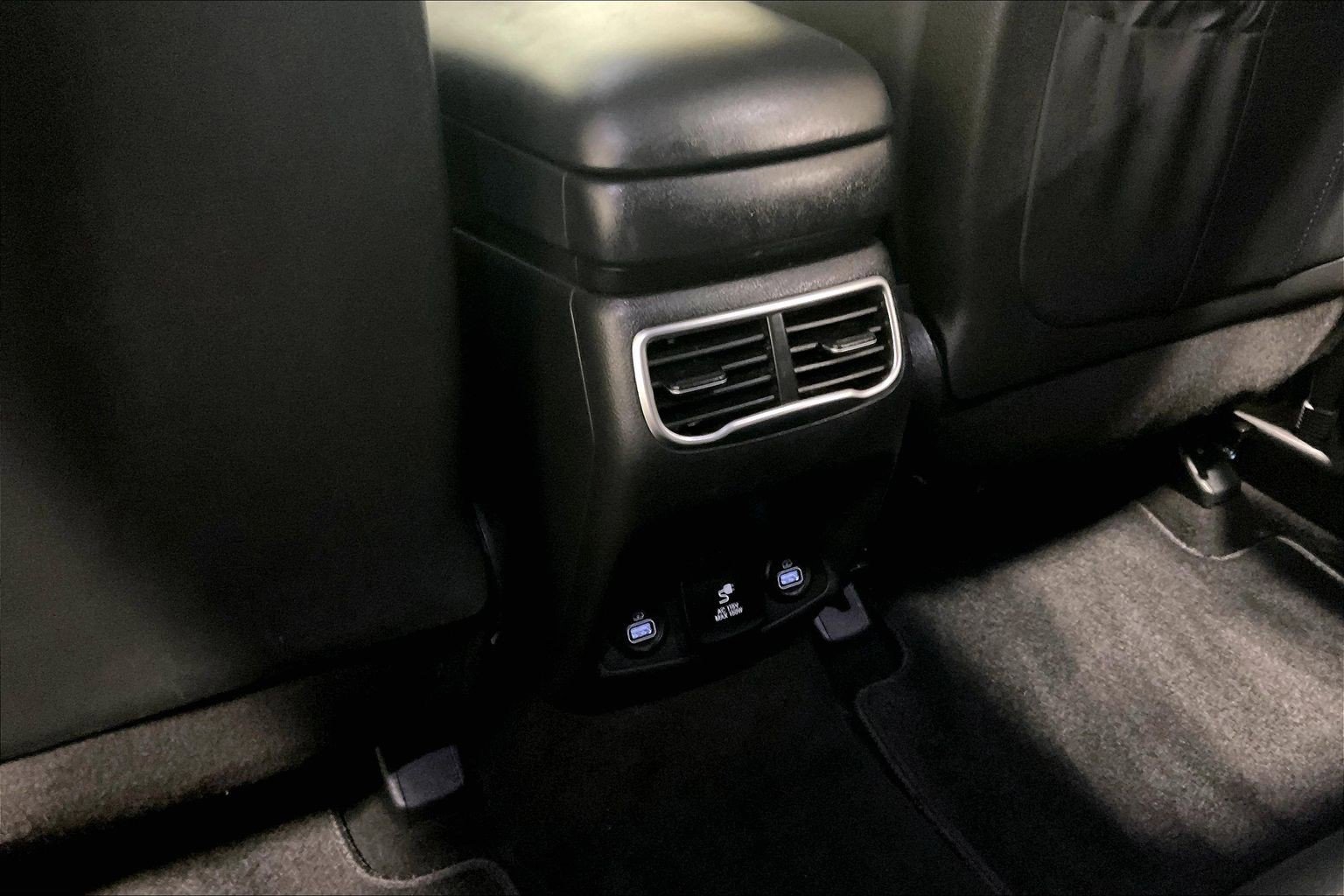 2023 Hyundai Santa Fe Limited - Photo 34
