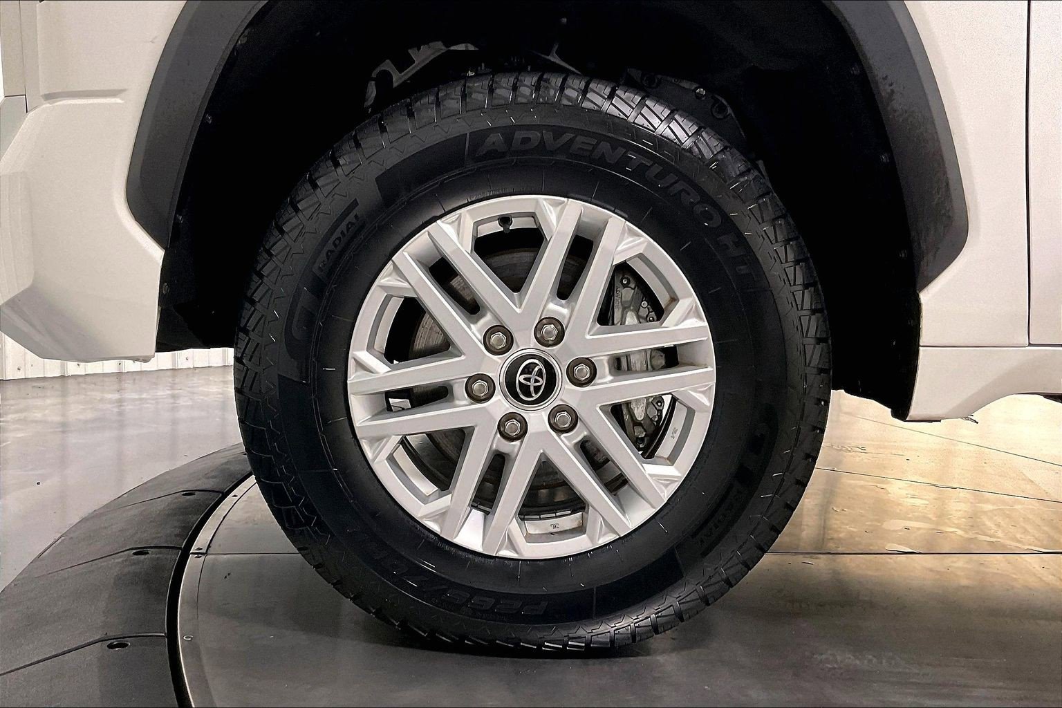 2022 Toyota Tundra SR5 - Photo 9