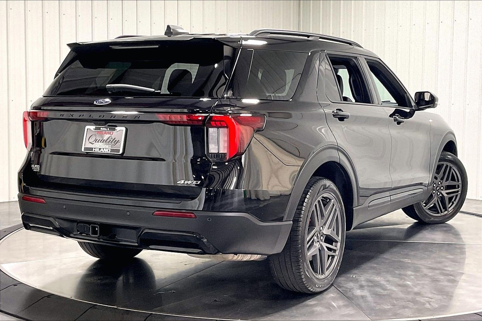 2025 Ford Explorer ST-LINE - Photo 13