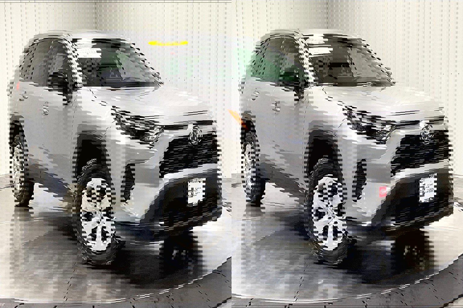 2024 Toyota RAV4 LE photo 3