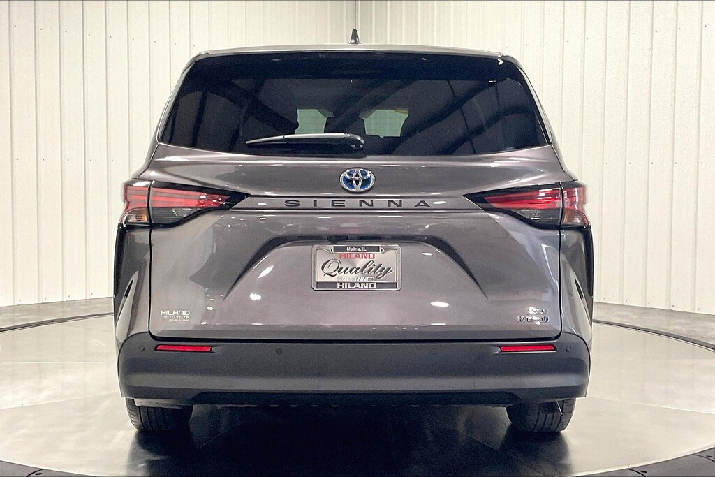 Used 2021 Toyota Sienna XLE 7 Passenger Van