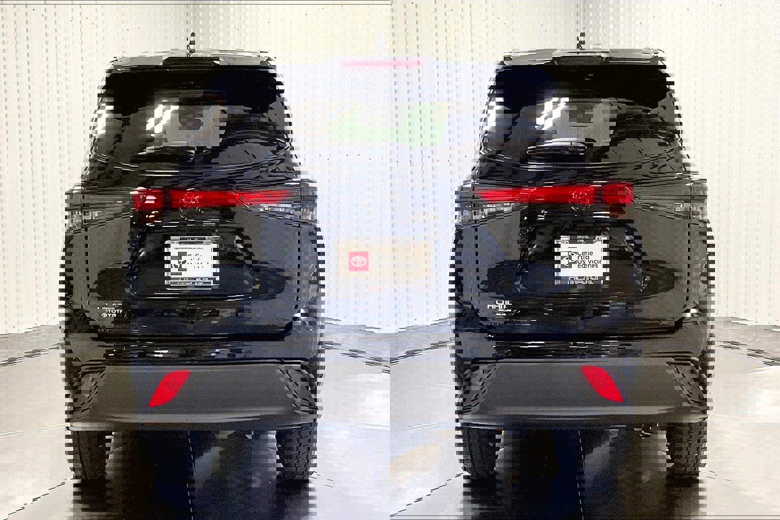 Used 2023 Toyota Highlander For Sale at Hiland Toyota | VIN