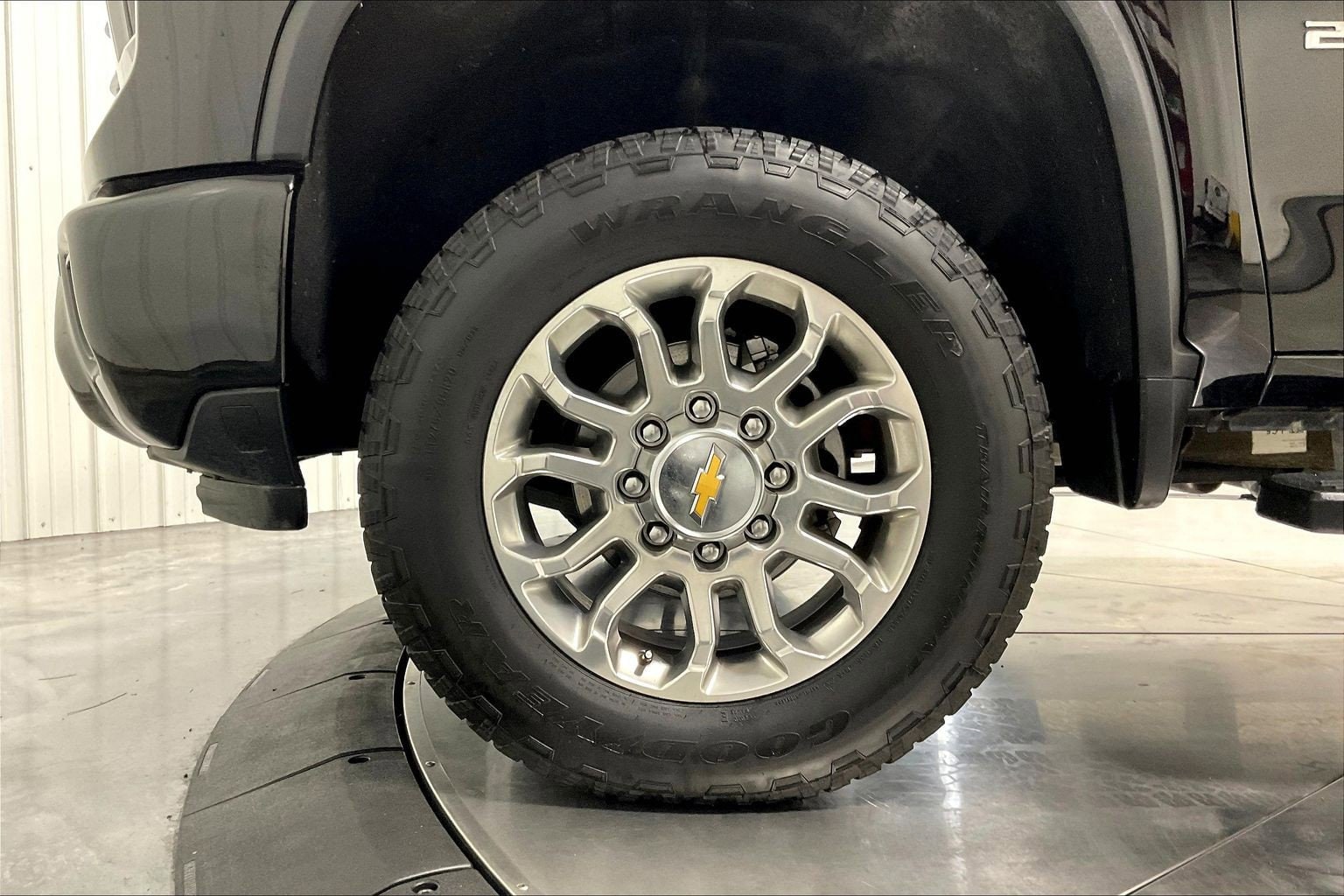 2025 Chevrolet Silverado 2500HD LTZ - Photo 9