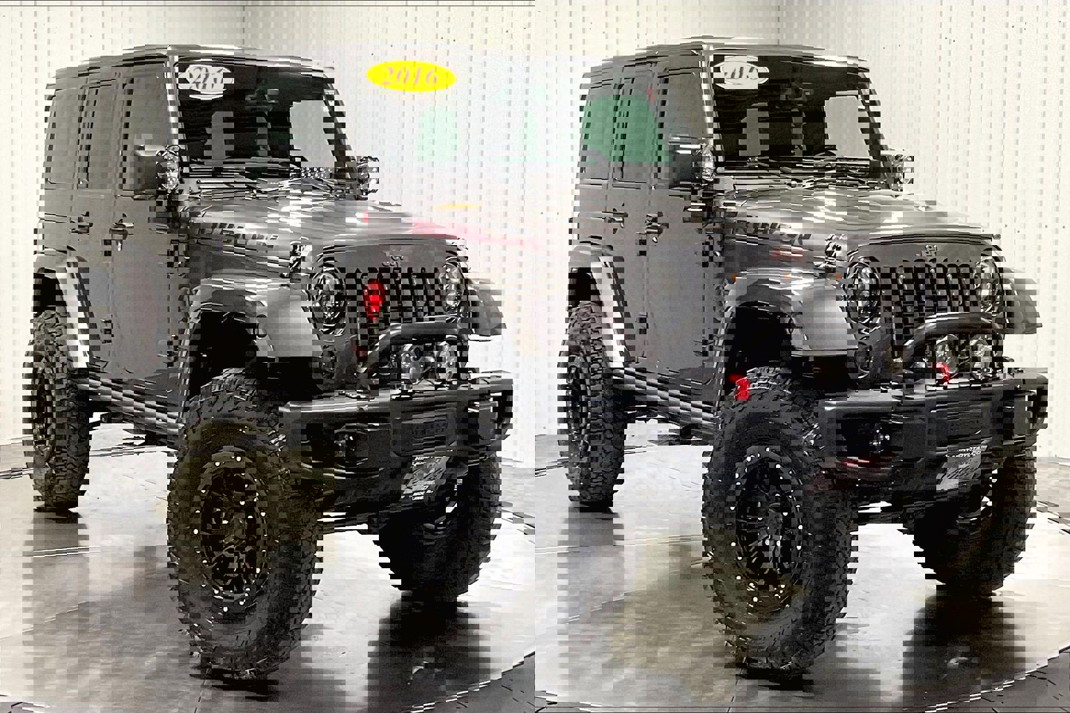 2016 Jeep Wrangler Unlimited Rubicon photo 3