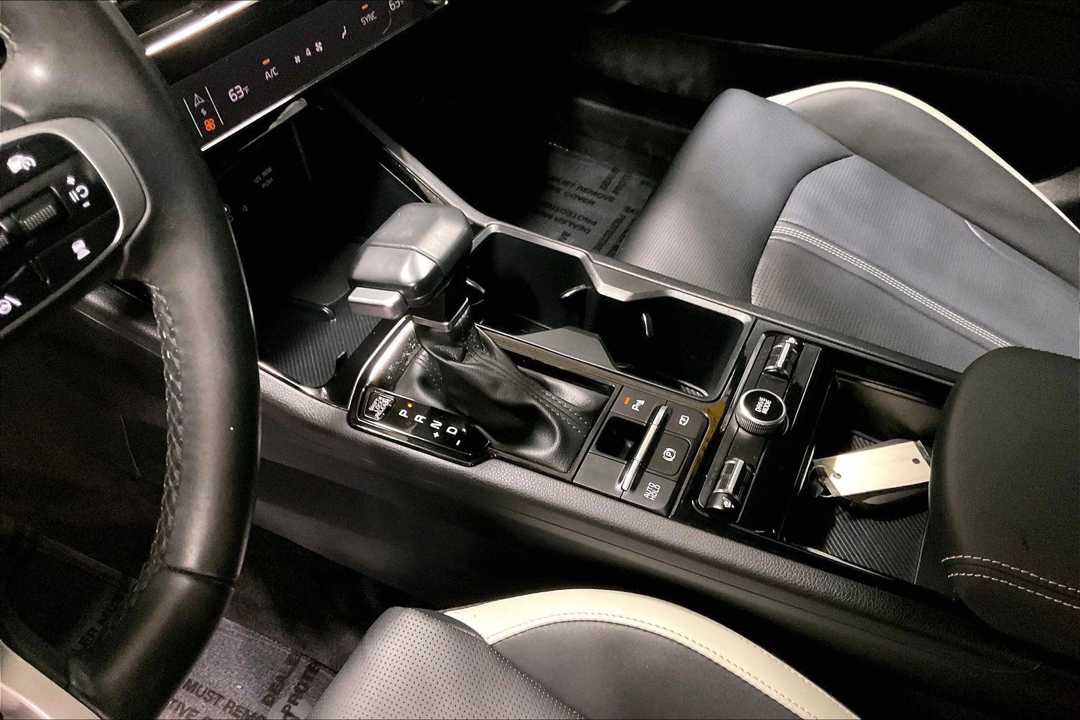 2025 Kia K5 GT-Line - Photo 17