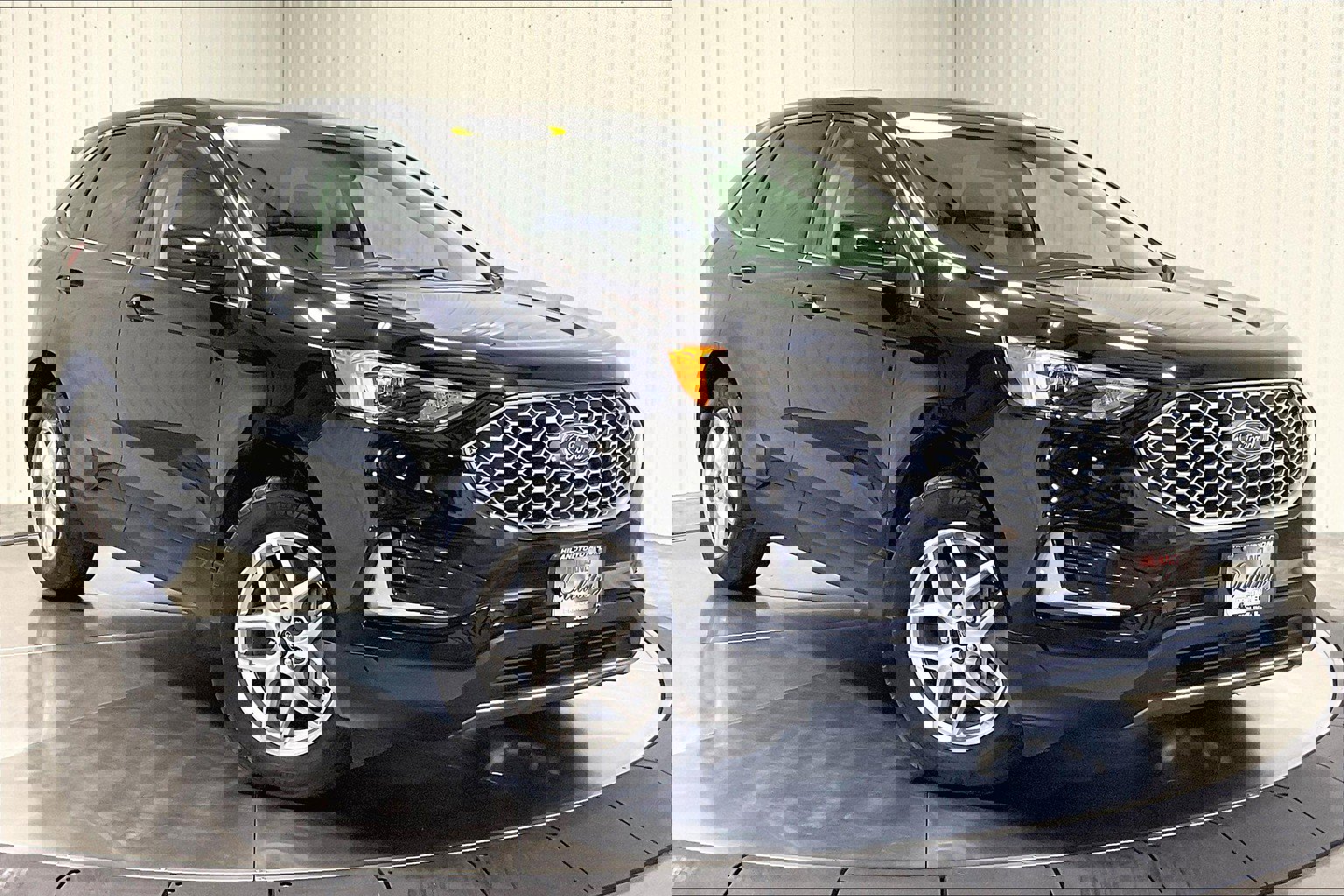 2024 Ford Edge SEL photo 3