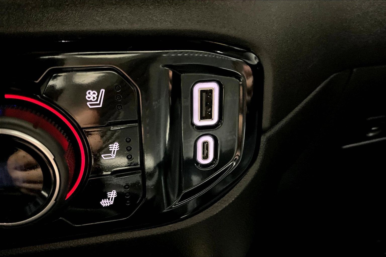 2025 Chevrolet Silverado 2500HD LTZ - Photo 33