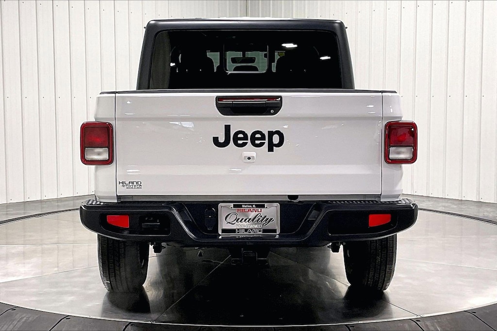 Used 2022 Jeep Gladiator Sport Truck Crew Cab
