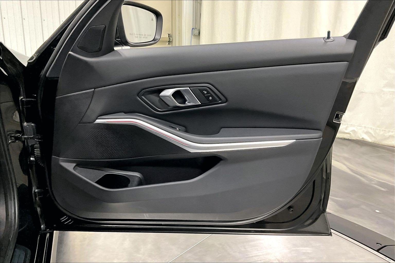 2025 BMW 3 Series 330i - Photo 24