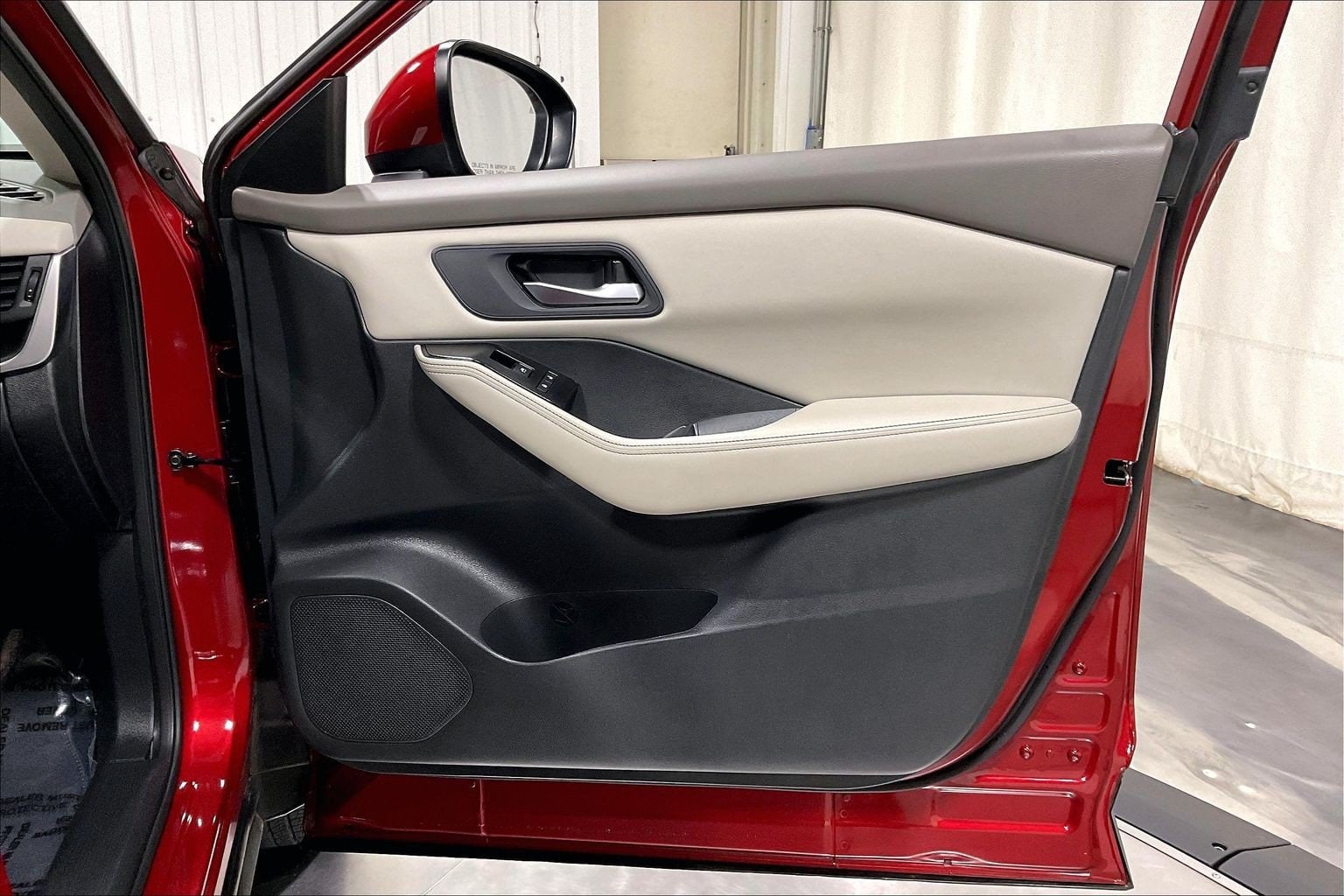 2025 Nissan Rogue SV - Photo 23