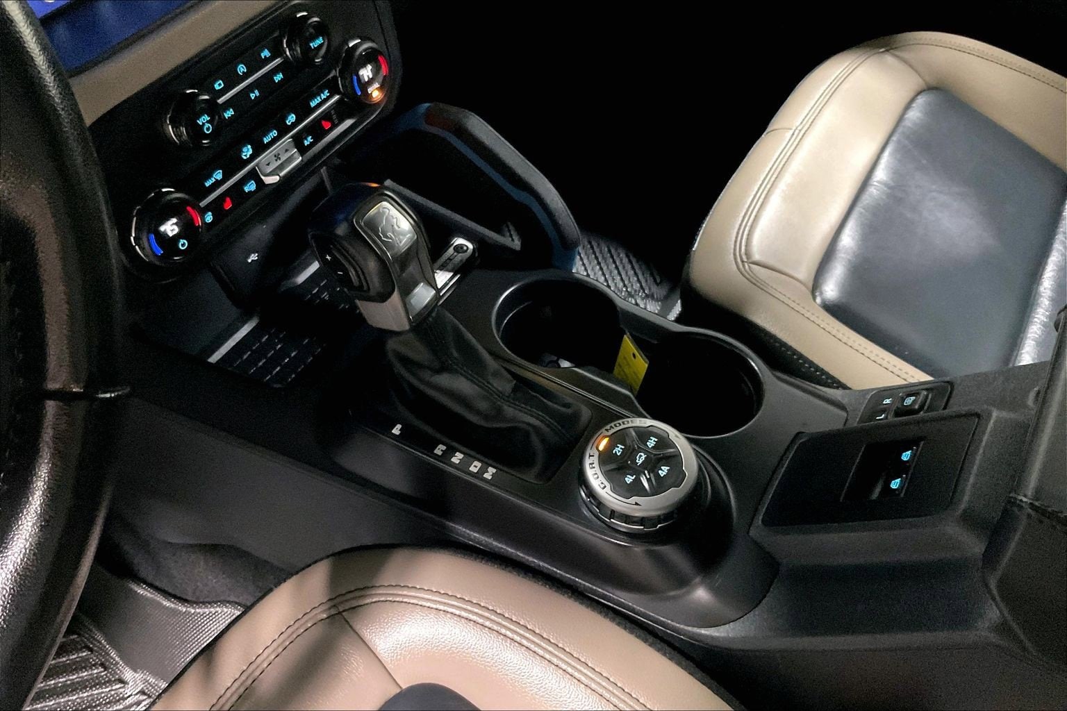 2024 Ford Bronco 2-Door Wildtrak - Photo 17