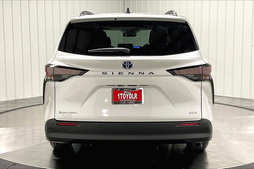 New 2025 Toyota Sienna XLE 7 PASSENGER