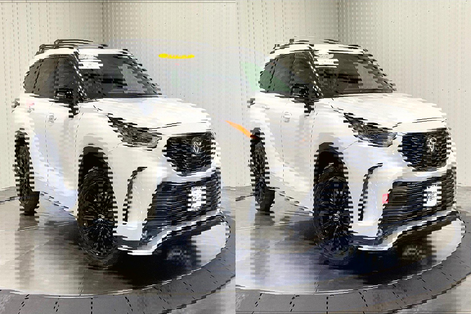 2023 Toyota Highlander XSE photo 3