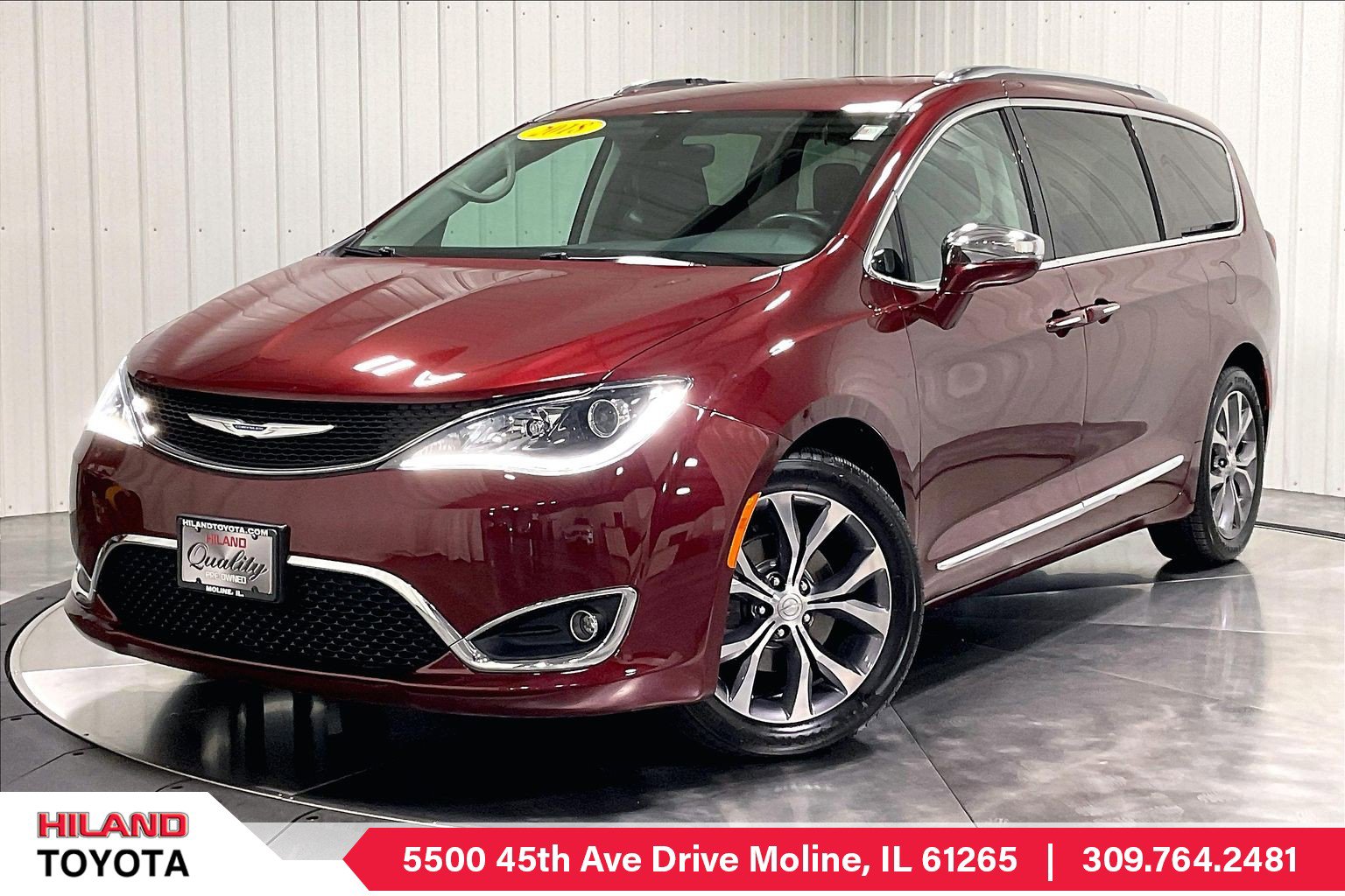 2018 Chrysler Pacifica Limited's photo